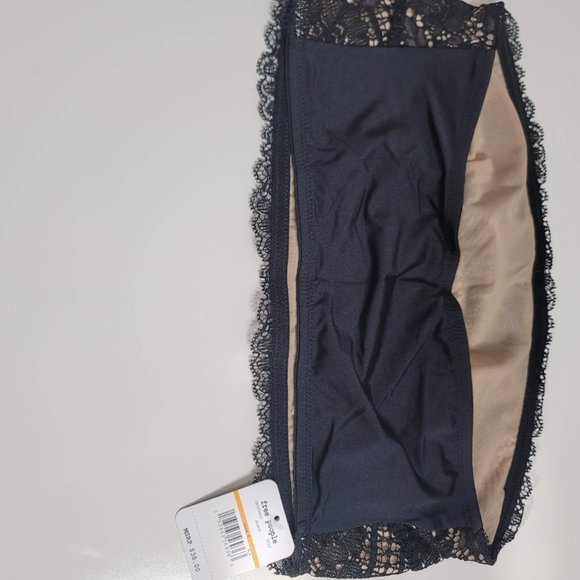 Free People Camila Lace Bandeau in Black - Picture 5 of 9